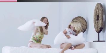 Lesbian PMV- "Me and my Girlfriends"
