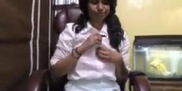 indian student gives joi