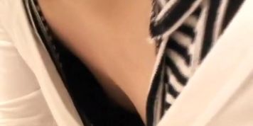 Stunning hot asiab chick downblouse shot