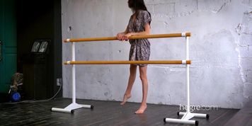 Olivia - Naked ballerina