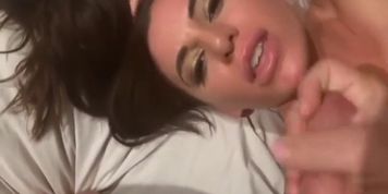 Silence sex while her moms home