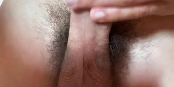 Horney guy with injured finger want to lose tension by brief mastrubation 