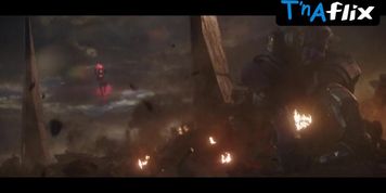 Elizabeth Olsen Sexy Scene  in Avengers: Endgame