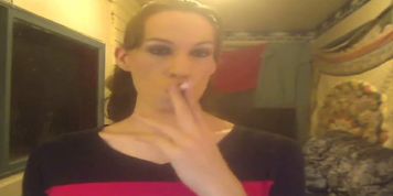 Mature Sexy ChainSmoker Marlboro Red 100s