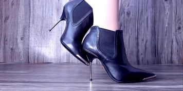 Today I`m teasing you with black boots with metal heel by kristinsbliss from OnlyFans | Coomer