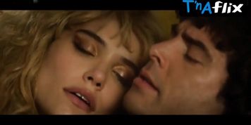 Eva De Dominici Butt Scene  in Maradona: Blessed Dream
