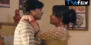 Aliya Naaz Sexy Scene  in Fevicool