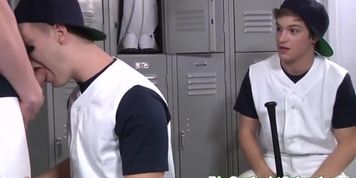 Hung athletic twink spitroasted in lockerroom