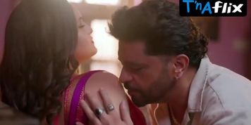 Ruks Khandagale Sexy Scene  in Rangeen Kahaniyan