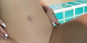 Awesome body slut