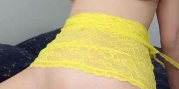Yellow t-shirt vertical dildo