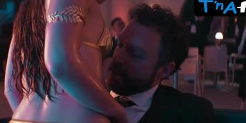 Lolita Taborko Butt,  Thong Scene  in Zhizn Po Vyzovu