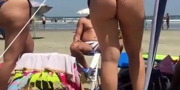 Sexy asses chicks in bikini thongs