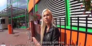Teen gilrs fucking on public