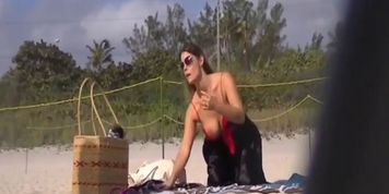 Nudist Beach secret cam voyeur (go to my onlyfans for full video)