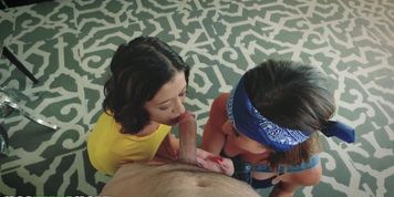 Artsandsexcrafts (Izzy Bell, Silvia Saige)