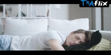 Darya Belousova Underwear Scene  in Sladkaya Zhizn