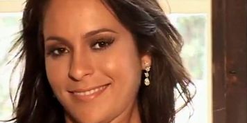 Hot Ana Paula shows her tight body (Katerine, Kethelin)