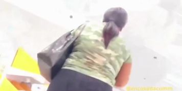 CUM ON GIRL