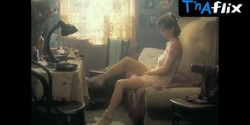 Olga Pashkova Sexy Scene  in The Thief