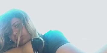 Horny ebony MILF moaning of pleasure wiuth her new toy and have multiple squirts on her bed