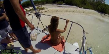 one day in life of nude Kataya Clover