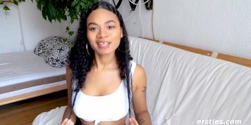 Beauty Jasmine Plays With Her Tight Shaved Hole