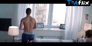 Ekaterina Molokhovskaya Breasts,  Underwear Scene  in Vakantnaya Zhizn Shef Povara