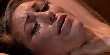 brunette bdsm in the hidden pornograf&iacute;a gratis
