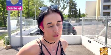 Leila, 18 years old and naughty, makes her first porn