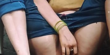 horny bhabi masturbating