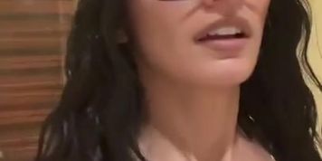 Mia Khalifa Night Time Bath Routine Video Leaked (Mathangi Arulpragasam)
