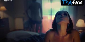 Sofia Nicholson Breasts Scene  in Luz Vermelha