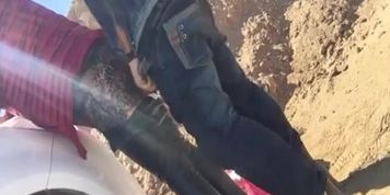 Classy Asian slut gets stuffed in the middle of nowhere