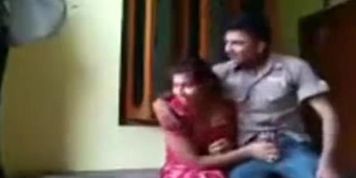Aunty ne bhatije se gand marvai