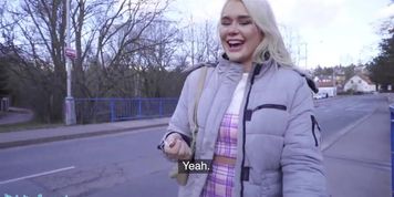Public Agent, British tourist Gina Varney sucks Czech cock