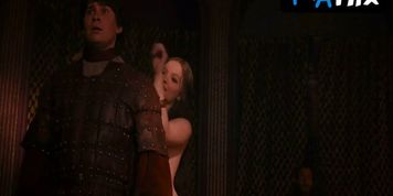 Josephine Gillan Breasts,  Bush Scene  in Game Of Thrones