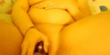 Cutie masterbates on webcam