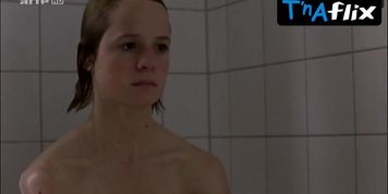 Sophie Rogall Lesbian,  Butt Scene  in Paulina