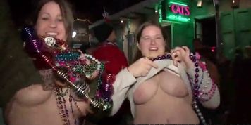 College babes flashing off their boobs for beads at Mardi Gras