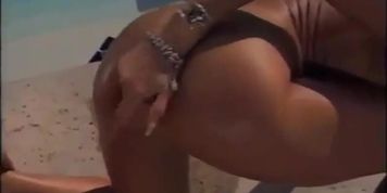 Bikini lesbians