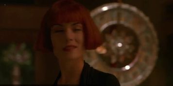 Lara Flynn in Boyle Mobsters
