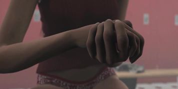 THE LOCKER ROOM (classical giantess)