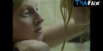 Anna Slyusareva Underwear Scene  in Navodneniye