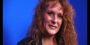 Hot MILF loves her dildo - Julia Reaves