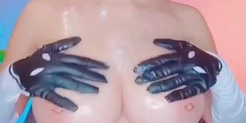2B tetas