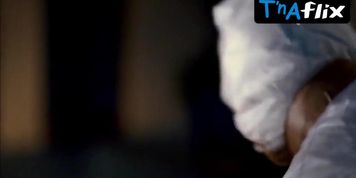 Piper Perabo Underwear Scene  in Carriers