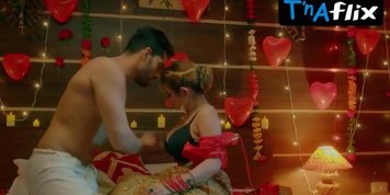 Ankita Dave Bikini Scene  in Chiken Curry