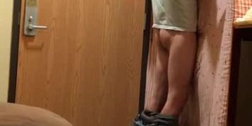 STUDENT GETS SERVICED IN GLORYHOLE