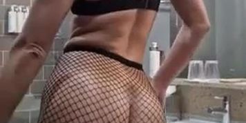 misslayla1 - fishnet squirt